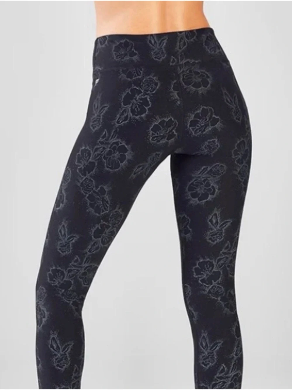 Fabletics Define PowerHold High-Waisted 7/8 Black Outlined Floral Leggings, L - Picture 4 of 10